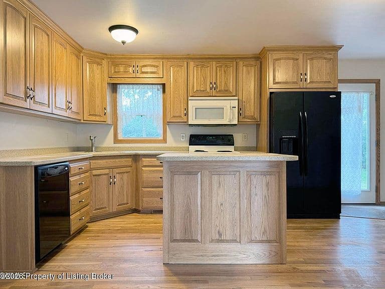 2108 Saint Benedict Dr photo 2