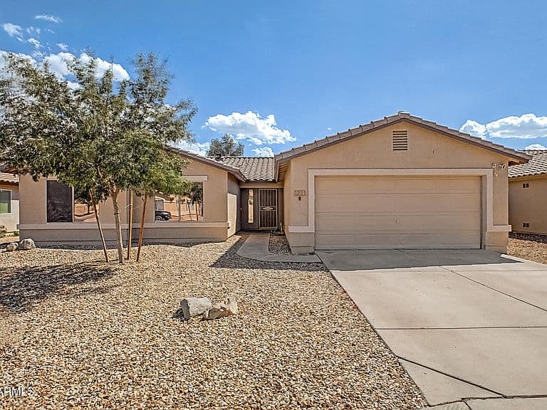 10521 W VIRGINIA Avenue photo 2