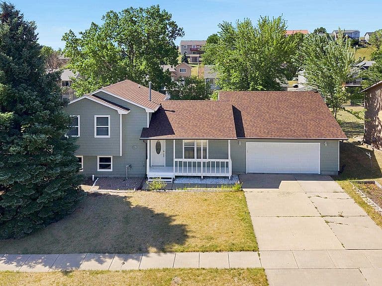 1105 Fir Dr photo 2