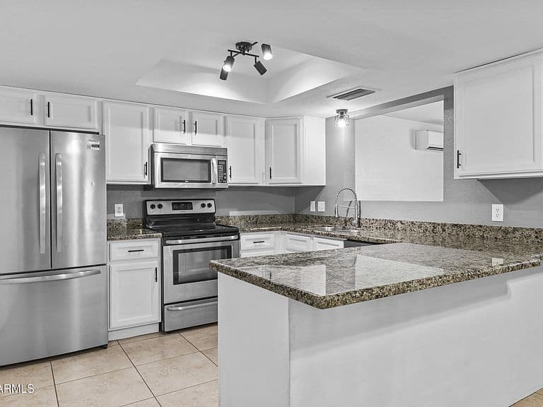 3030 E Pueblo Ave photo 1