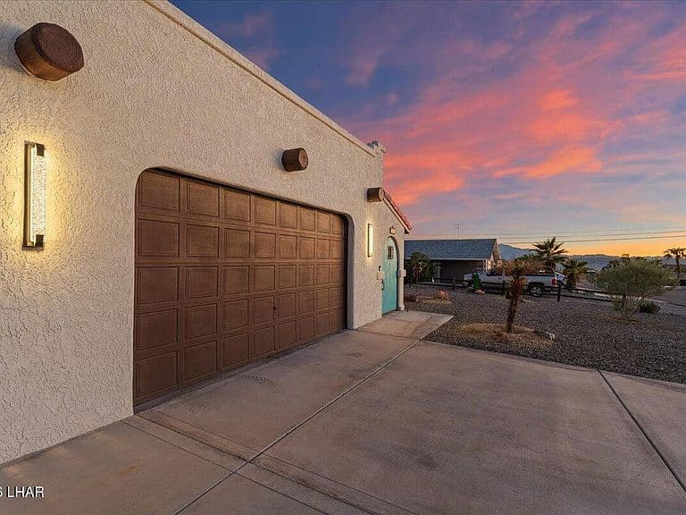 3530 Mockingbird Dr photo 3