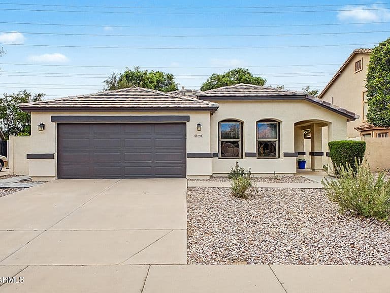 1975 E ALOE Place photo 1