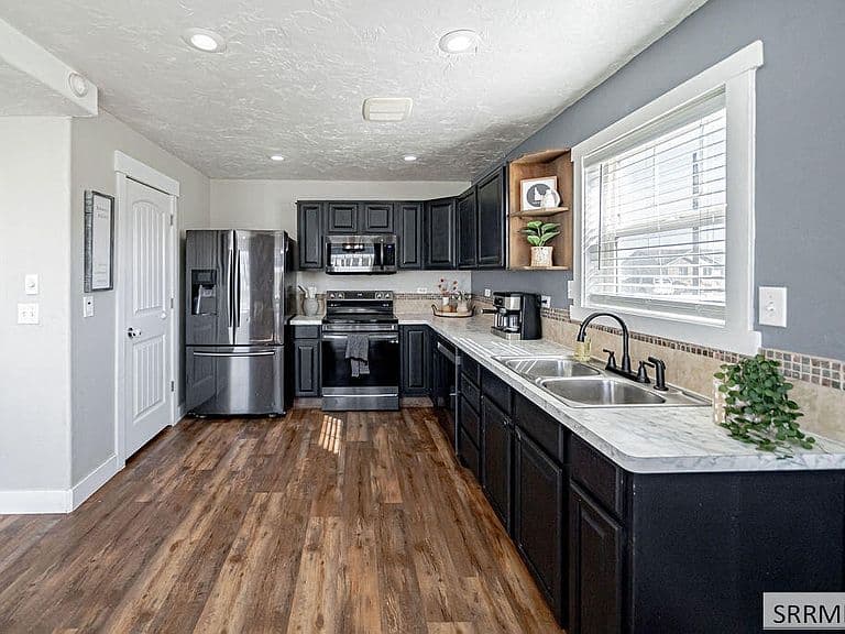 3886 E Cobalt Dr photo 4
