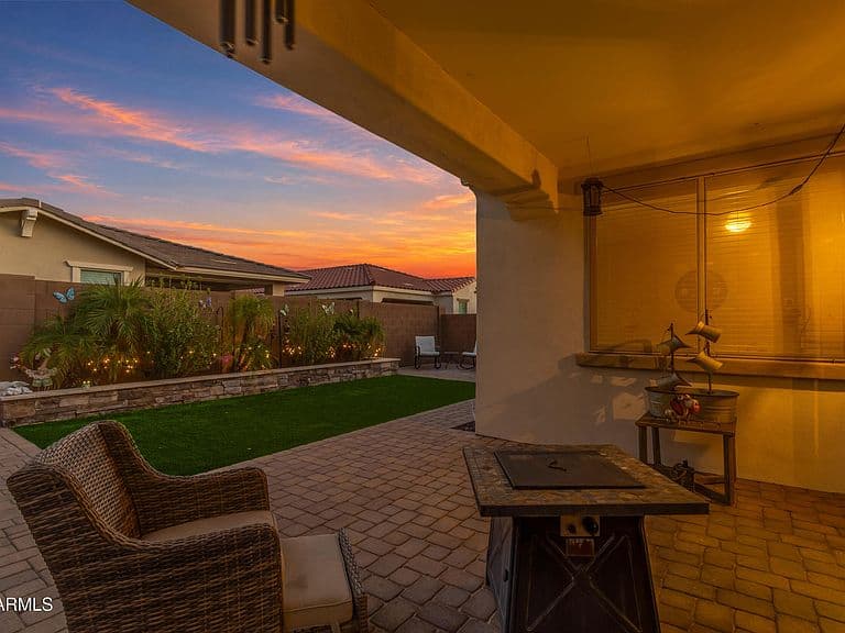 10553 E DURANT Drive photo 2