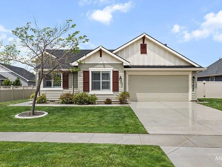 17426 N Flagstaff Way photo 2