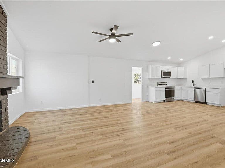 2419 S Lariat Cir photo 4