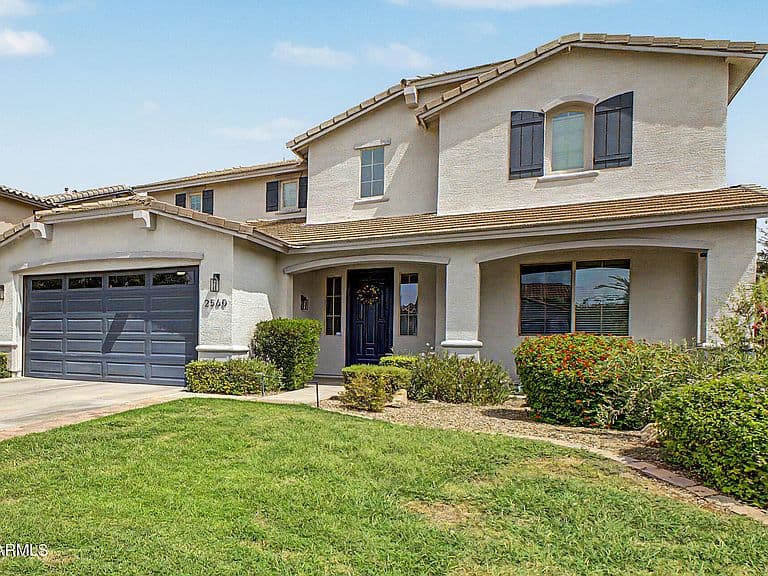 2560 E COCONINO Way photo 2