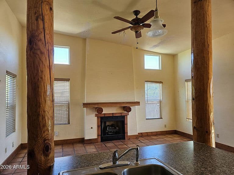 4105 N Washington Avenue photo 5