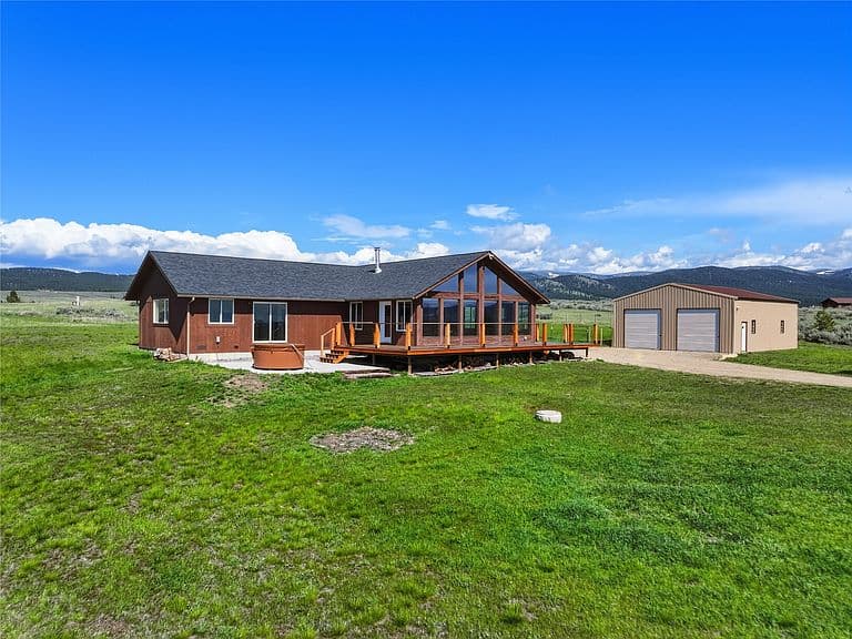 652 Pathfinder Rd S photo 5