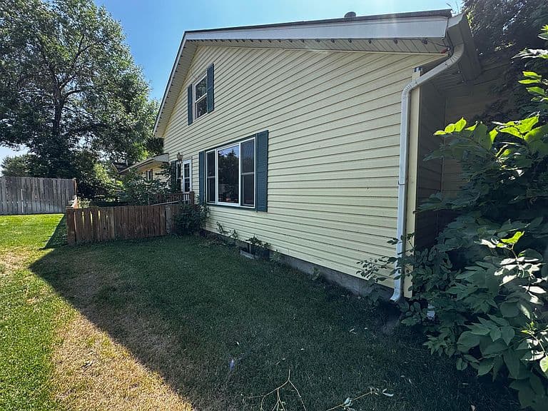 109 S Mannston St photo 5