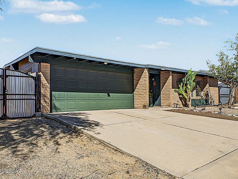 3380 W Blacksill Dr photo 3