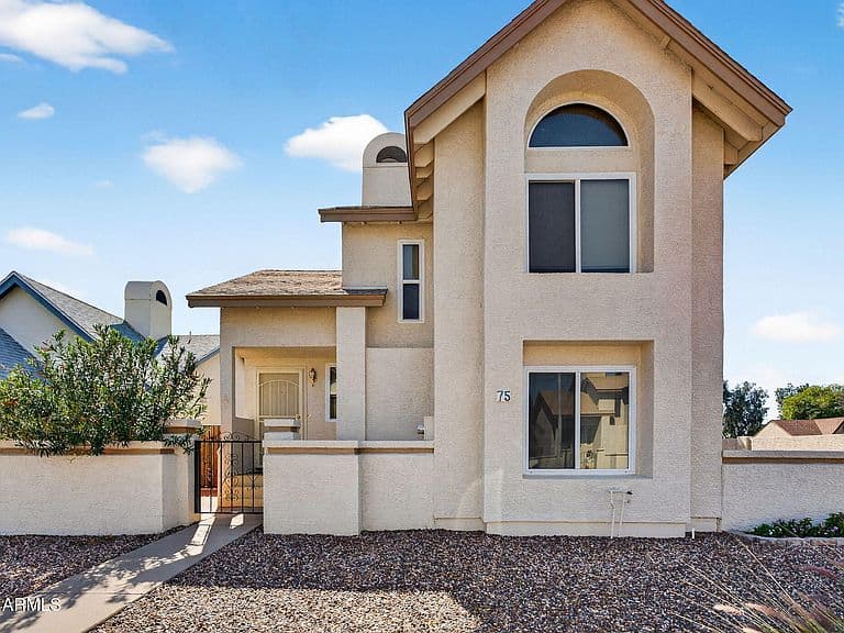 1535 N Horne Unit 75 photo 1