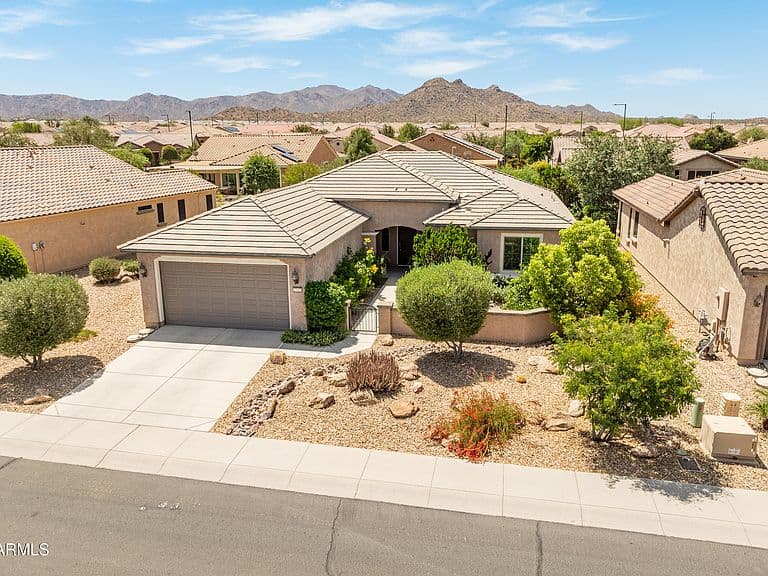 27021 W TONTO Lane photo 1
