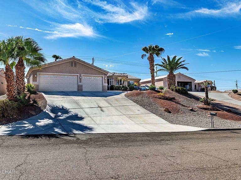 2830 Papeete Dr photo 4