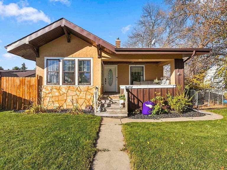 414 2nd St SE photo 1