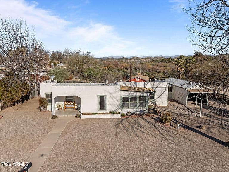 100 SWILLING Avenue photo 1