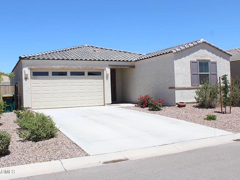 18338 E ELOISA Drive photo 1