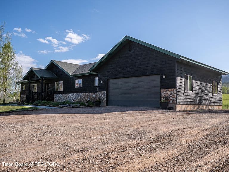 87 Southridge Dr photo 4