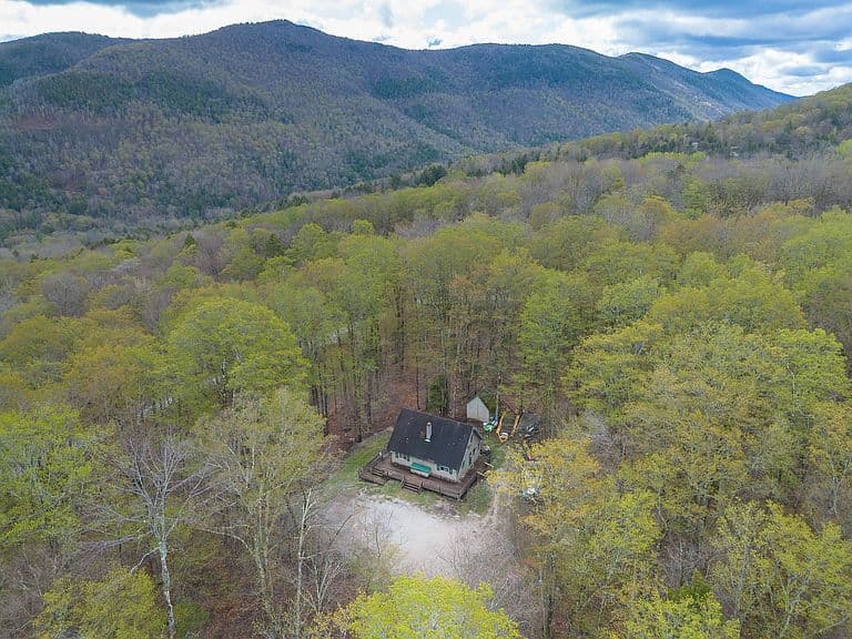 393 Tanglewood Drive photo 1
