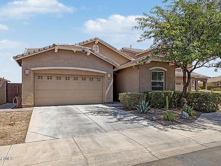 3414 W T RYAN Lane photo 1