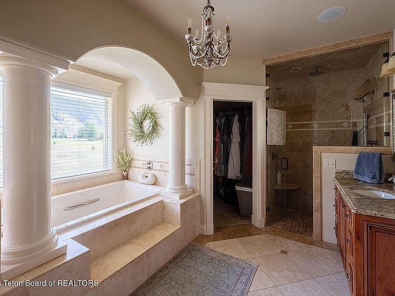 332 Alpine Way photo 4