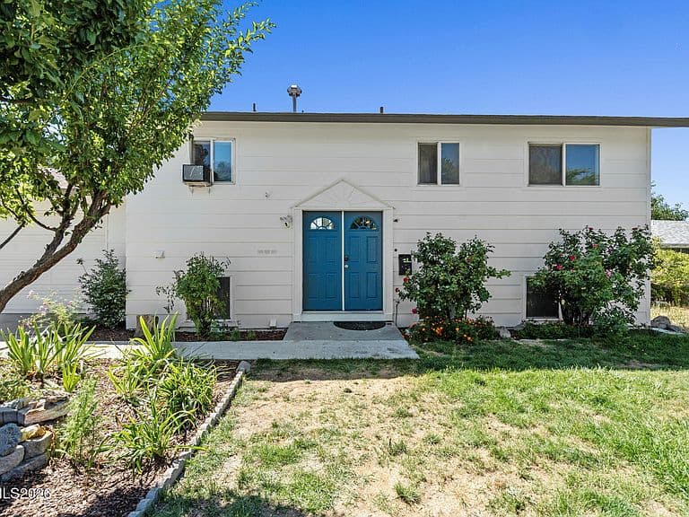 1406 La Loma Dr photo 1