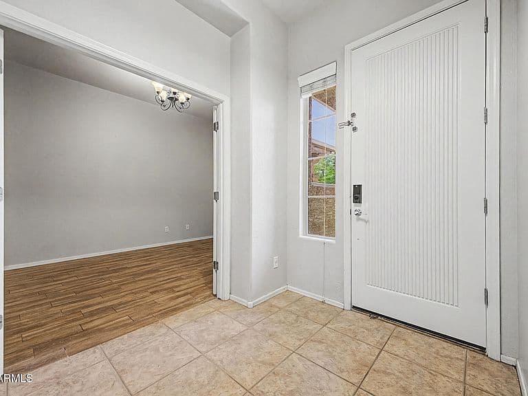 3350 S ROGER Court photo 4