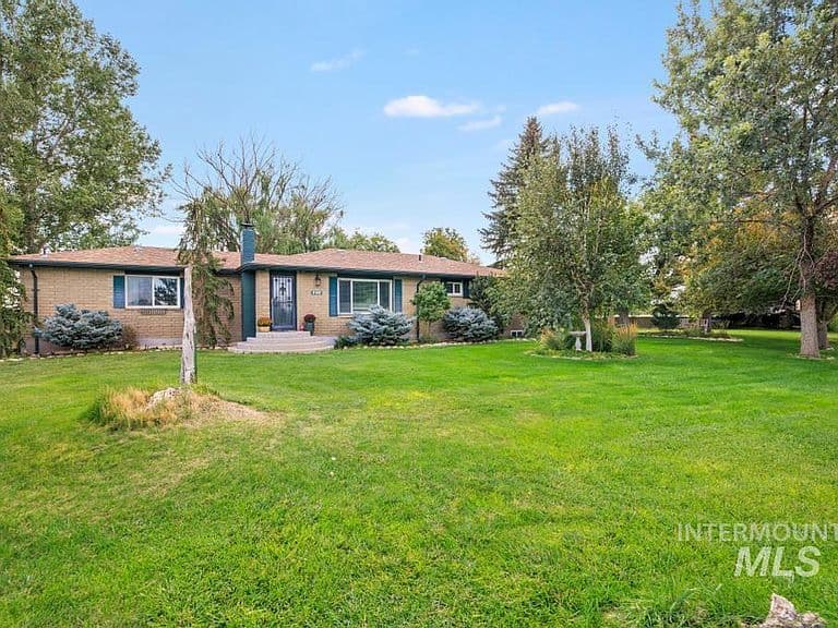 298 Earl Dr photo 1