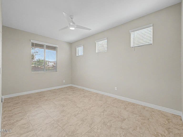 37646 N BRIDLEWOOD Lane photo 4