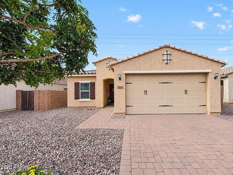 2642 E HICKORY Street photo 1