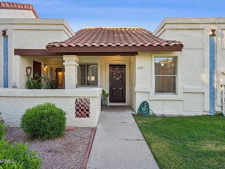 5136 E Evergreen Street #1127 photo 1