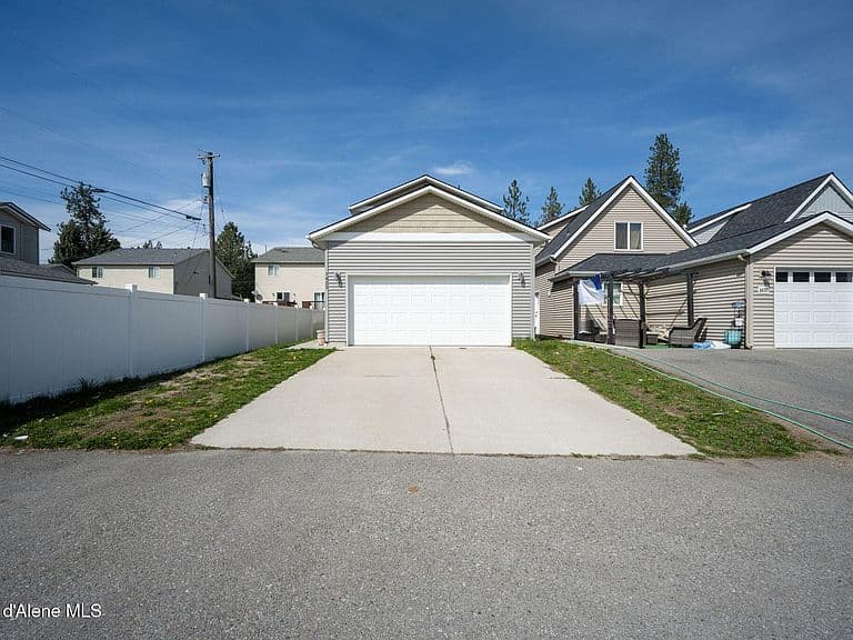 1425 E Seleta Ln photo 3