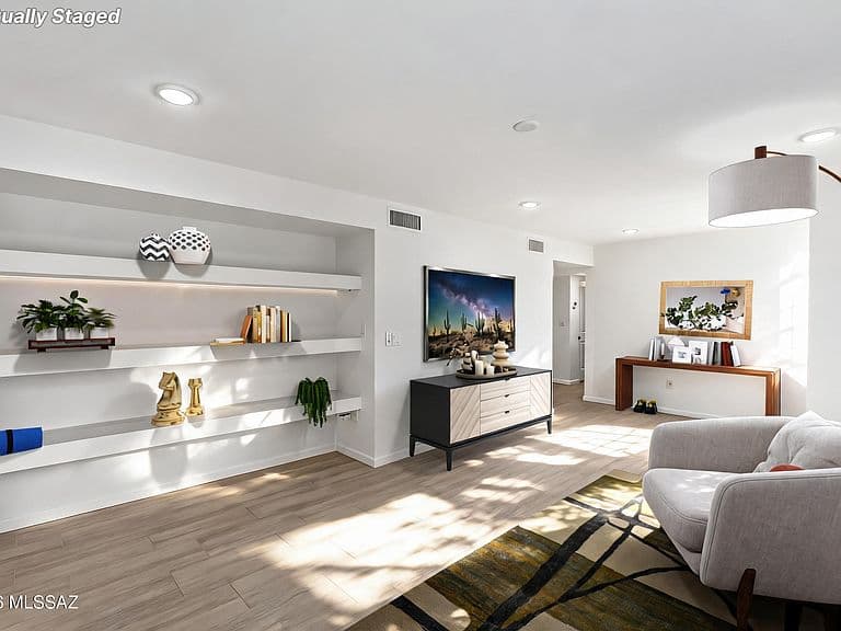 6240 N Camino Pimeria Alta photo 5