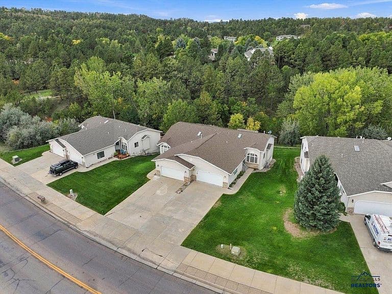 3747 Park Dr photo 1