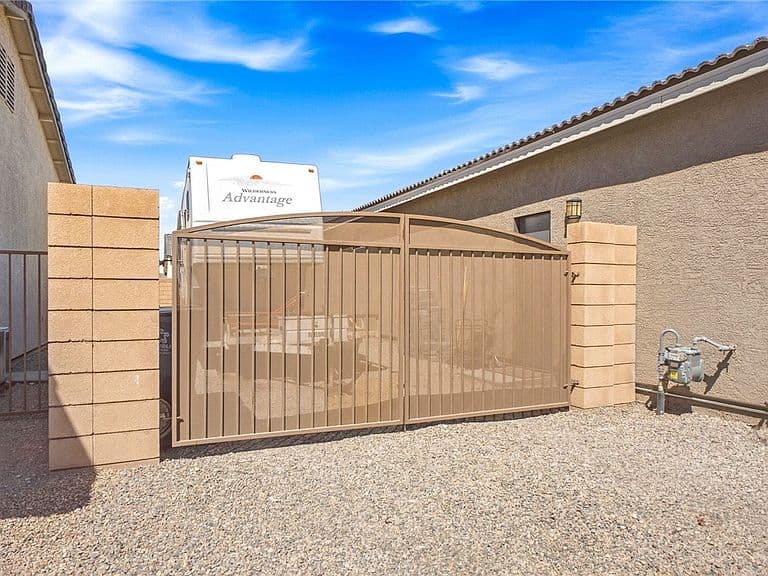 507 Downey Drive photo 4