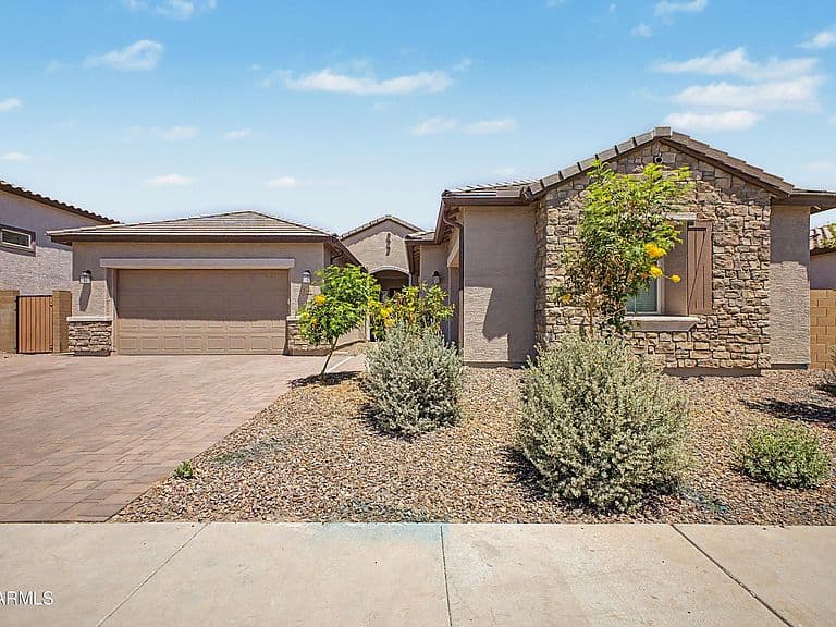7646 W DESERT SPOON Drive photo 1