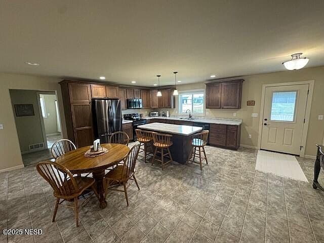 409 18th Ave NW photo 3