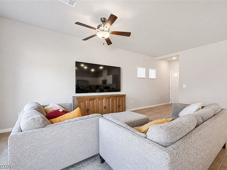 3808 Seyfert Ave photo 5