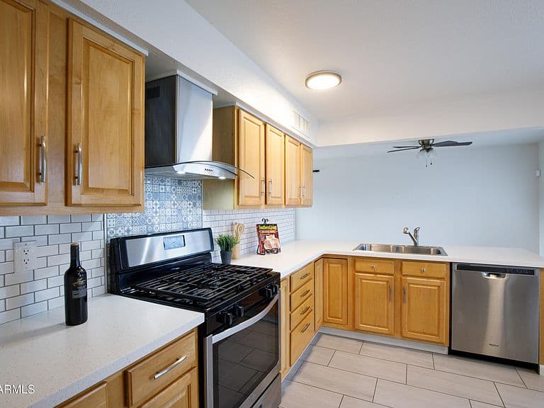 14821 N 37TH Way photo 5