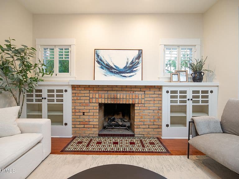 69 W LYNWOOD Street photo 5