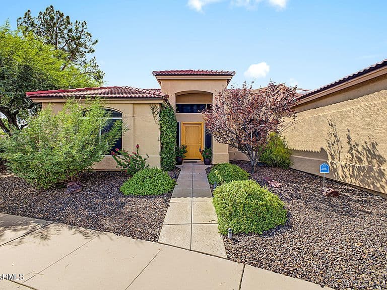 11402 N 44TH Court photo 1