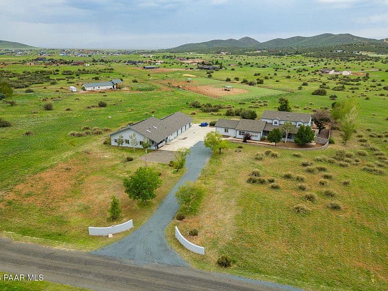 12305 E Triple T Ln photo 4