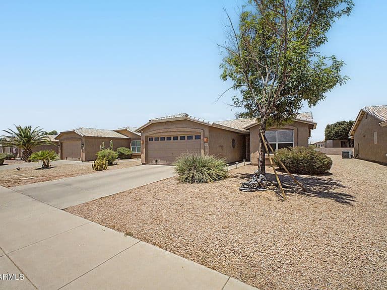 1462 E TORREY PINES Lane photo 2