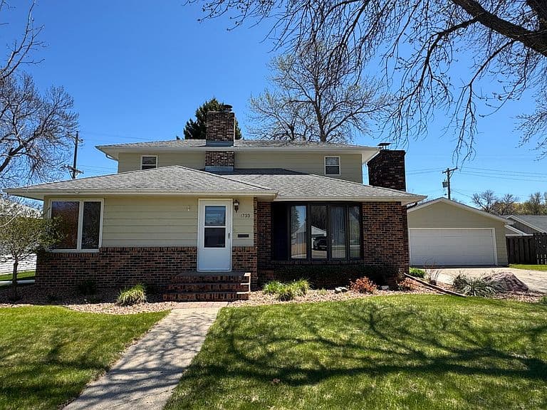 1733 Marshall Rd photo 1