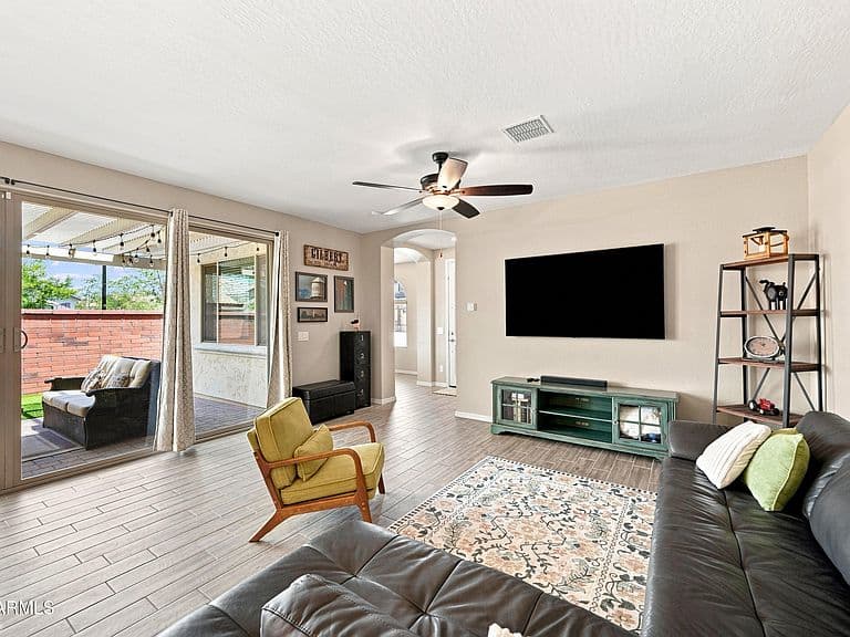 2554 S QUAINTANCE Street photo 5