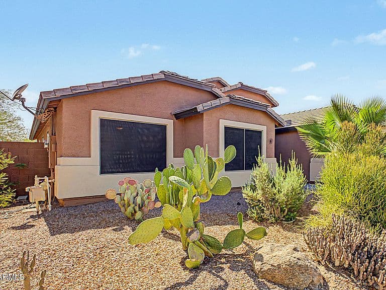 22094 N VARGAS Drive photo 5