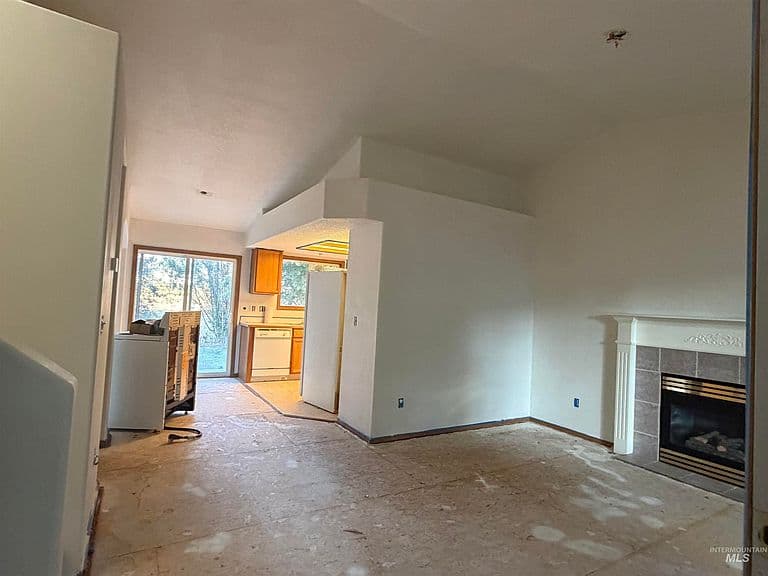 618 E Trail Creek Dr photo 4