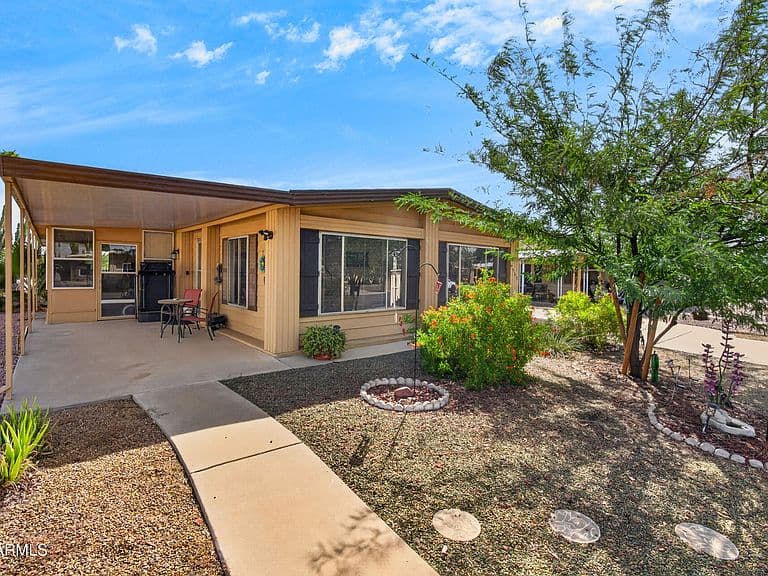 9417 E OLIVE Lane photo 1