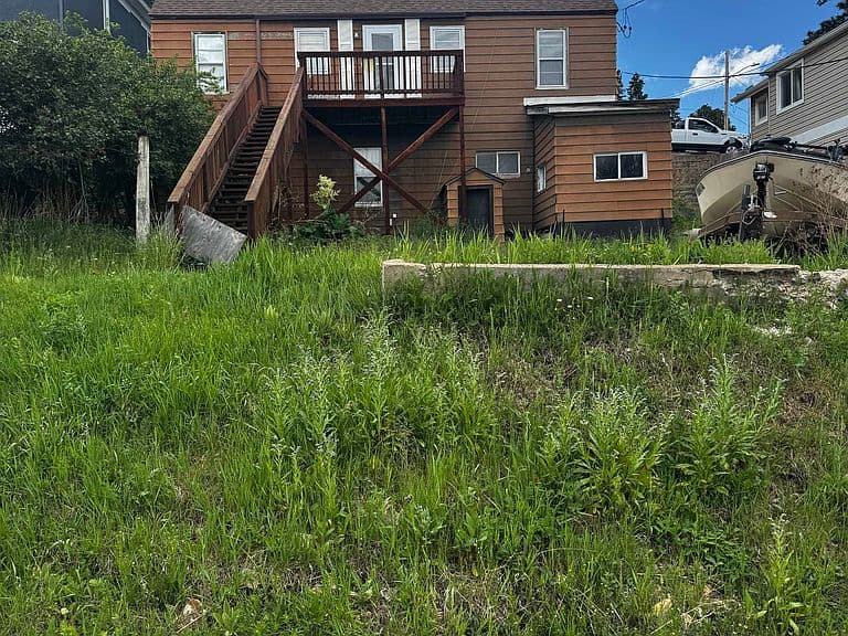 411 W Summit St photo 5