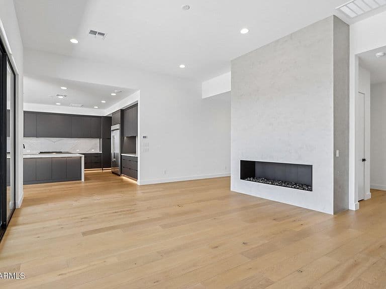 2421 E AQUARIUS Place photo 3